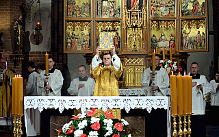 Jezus zmartwychwstał! Zobacz transmisję rezurekcji z konkatedry św. Jakuba w Olsztynie